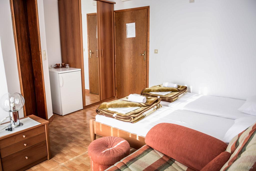 Apartments Drobni Pijesak Petrovac Extérieur photo