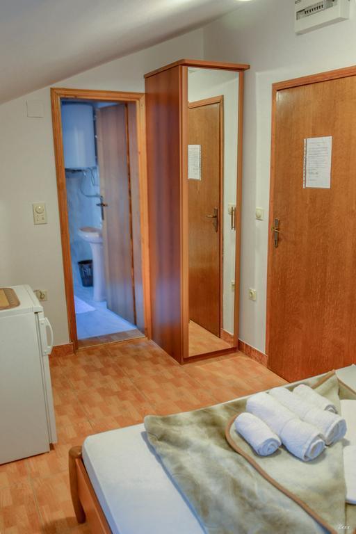 Apartments Drobni Pijesak Petrovac Extérieur photo
