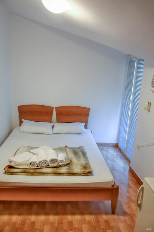 Apartments Drobni Pijesak Petrovac Extérieur photo