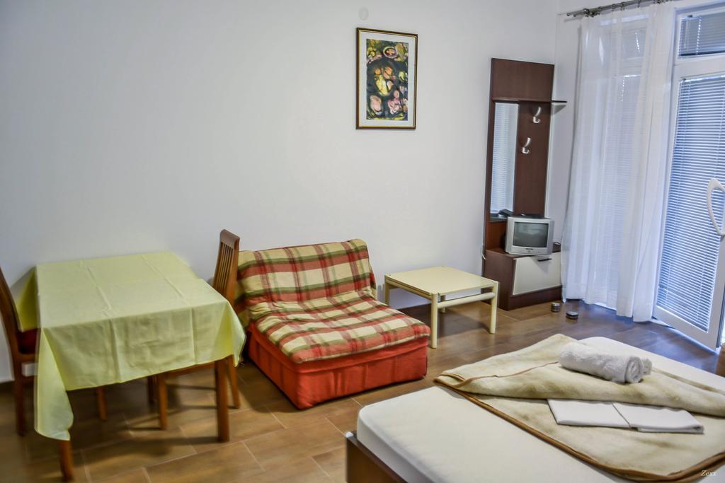 Apartments Drobni Pijesak Petrovac Extérieur photo