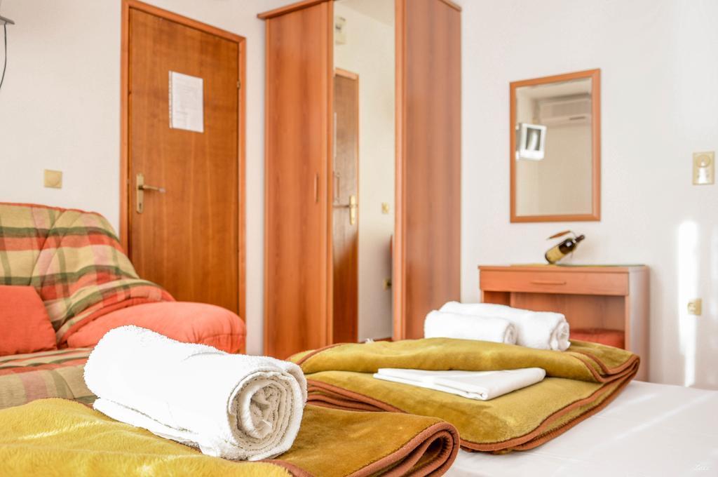Apartments Drobni Pijesak Petrovac Extérieur photo