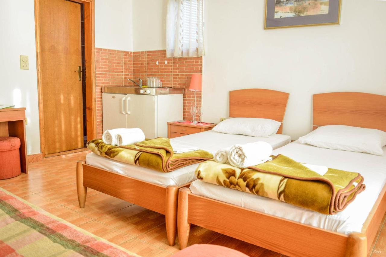 Apartments Drobni Pijesak Petrovac Extérieur photo